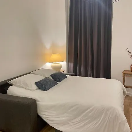 Le Quarante Cinq -1 *