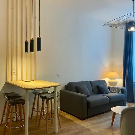 Le Quarante Cinq -1 * Laval (Mayenne)