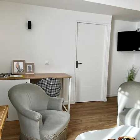 Le Quarante Cinq -1 Apartment